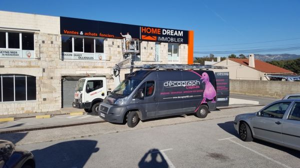 Pose enseigne grand format six fours les playes