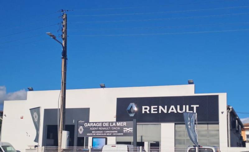 Bâche professionnelle pour le Garage de la Mer Renault à Six-Fours-les-Plages (Var)