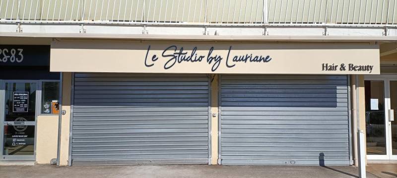 Caisson simple face pochoir