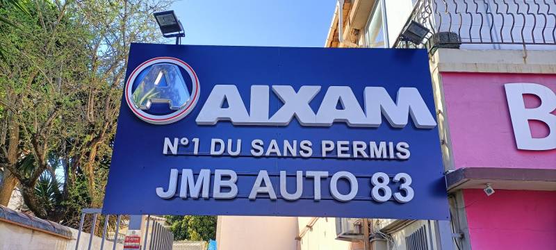 Lettres reliefs lumineuses six fours les plages