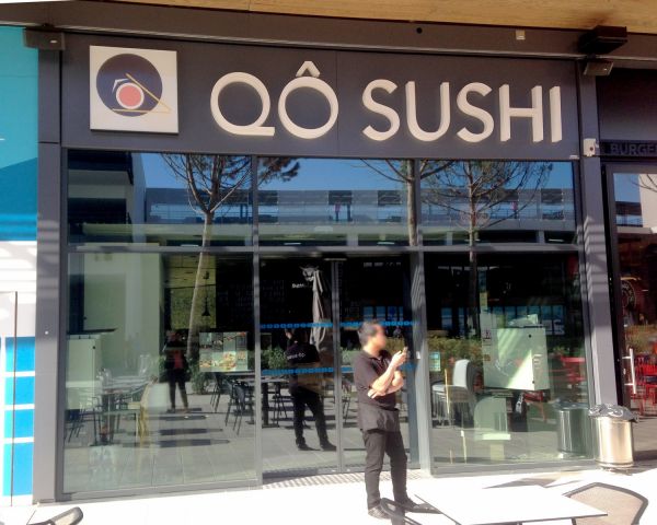 enseigne lumineuse toulon la garde