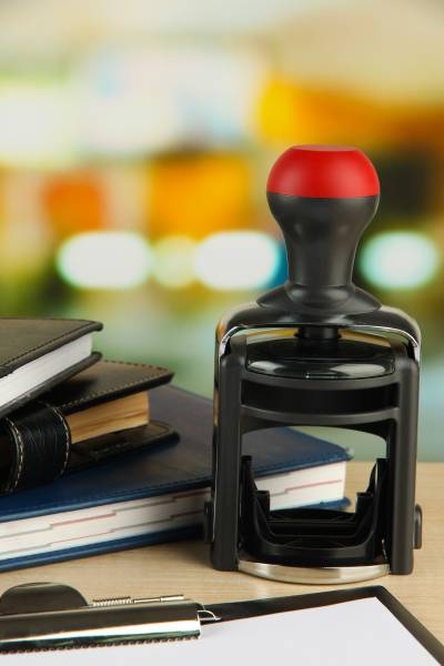 Création tampon personnalisé d’entreprise dans le Var