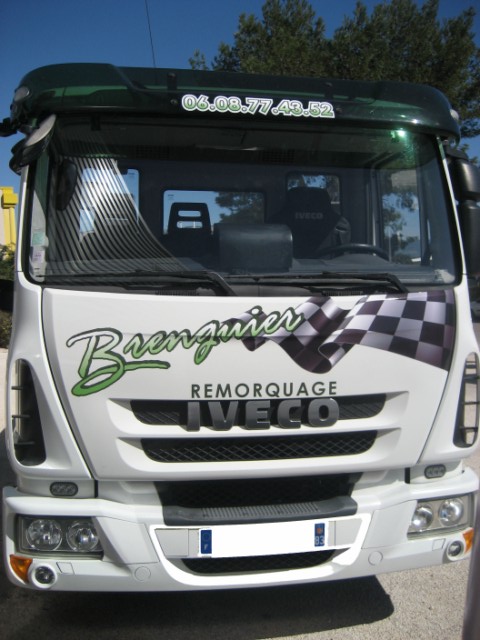 Flocage marquage publicitaire camion à six fours